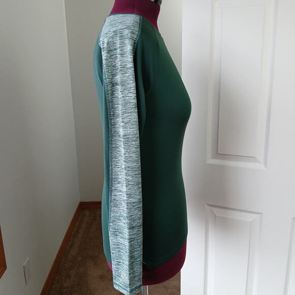 All in Motion Athletic Top YL (12/14) long sleeves thumb holes heathered Emerald - Picture 4 of 10